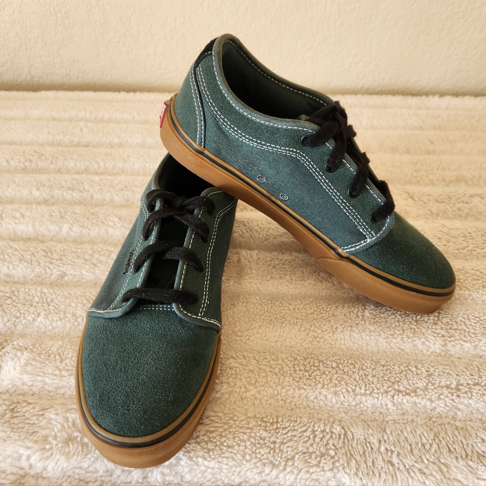 Vans ~Youth Size 6~ Chukka Low Trekking Green/Black Suede Gum Sneaker